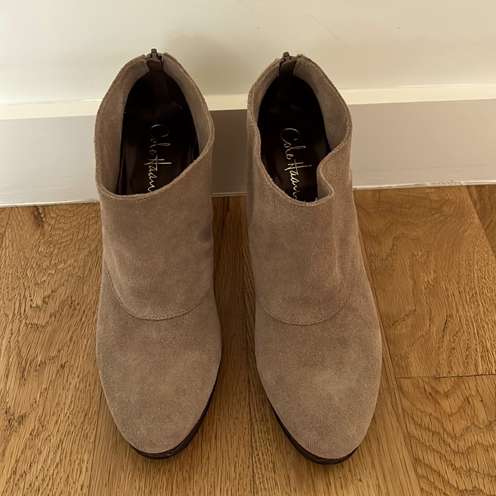 Women’s Cole Haan suede booties. Taupe. Size 9B.